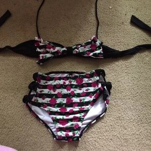 Hot topic swim suit